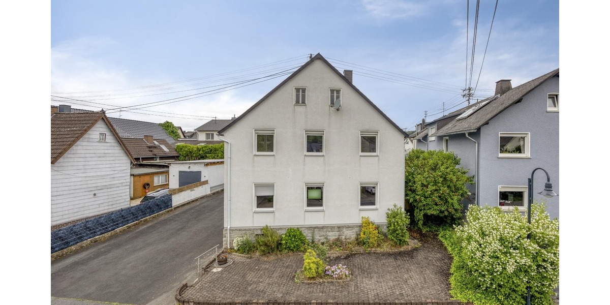 Großes Wohnhaus mit vielfältigem Nutzungspotential - Einfamilienhaus Moschheim | Angebot:26932451