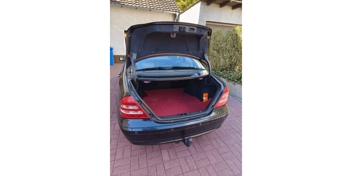 Mercedes-Benz C 180 235.000 km 3.650 &euro; Mellrichstadt 97638