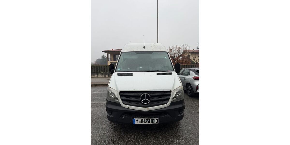 Mercedes-Benz Sprinter 694.000 km 5.000 € München 81669