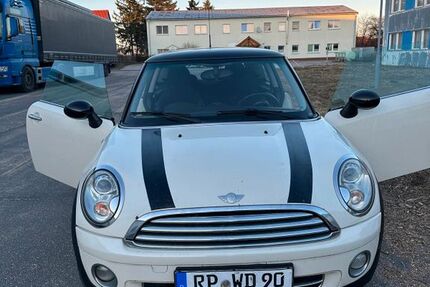 Mini One First 245.000 km 2.999 &euro; Waldhufen 02906