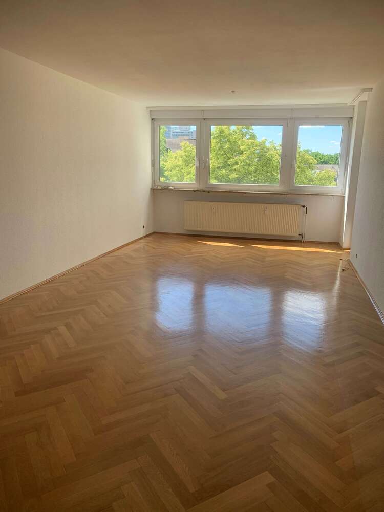 Wohnung zum Kaufen in Offenbach am Main 299.000 € 90 m²