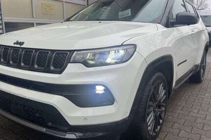 Jeep Compass 22.316 km 25.900 &euro; Cottbus 03050
