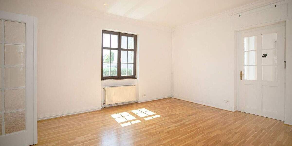 Einfamilienhaus Langen - 8 Zimmer, 190 m&sup2;, 2.900&euro; | Angebot:25360549