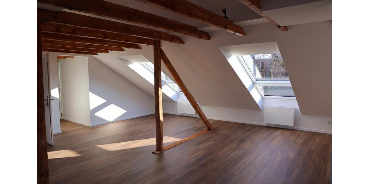 Dachgeschoßwohnung Neuss Augustinusviertel - 3 Zimmer, 71 m&sup2;, 990&euro; | Angebot:24811495