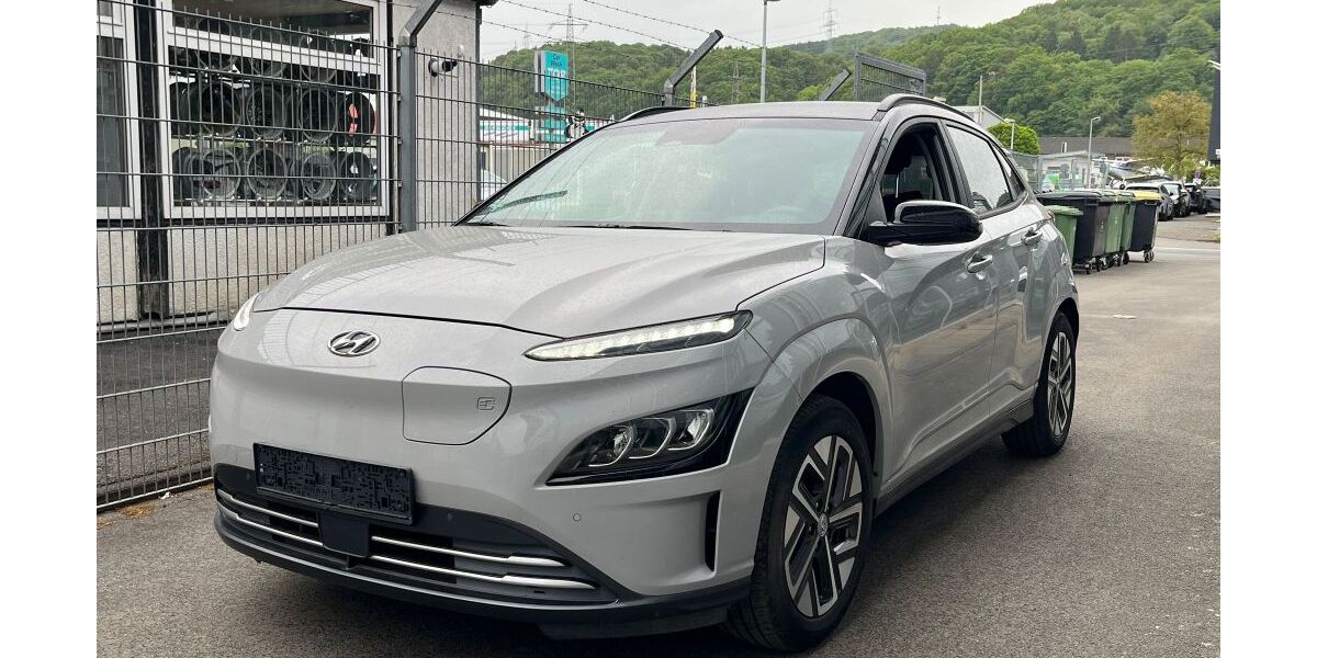 Hyundai KONA 28.642 km 18.800 &euro; Eitorf 53783