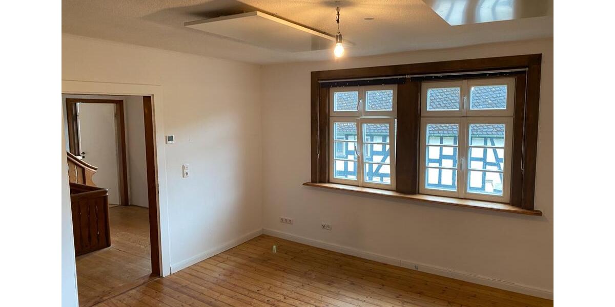 Bauernhaus, Landhaus Bad Berleburg - 5 Zimmer, 160 m&sup2;, 250.000&euro; | Angebot:26612835