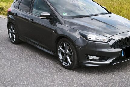 Ford Focus 113.000 km 13.000 € Oberzissen 56651