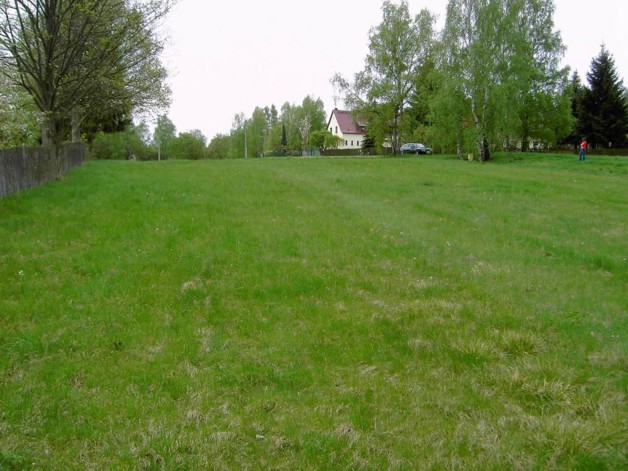 Gut gelegenes Grundstück zimmer