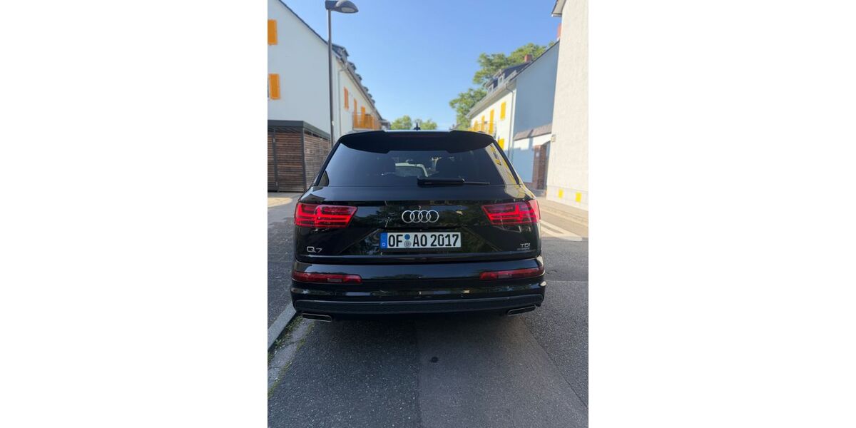 Audi Q7 301.000 km 19.700 &euro; Offenbach 63061