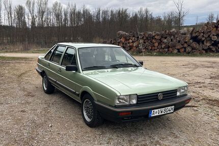 VW Santana 117.000 km 7.999 &euro; Augsburg 86156