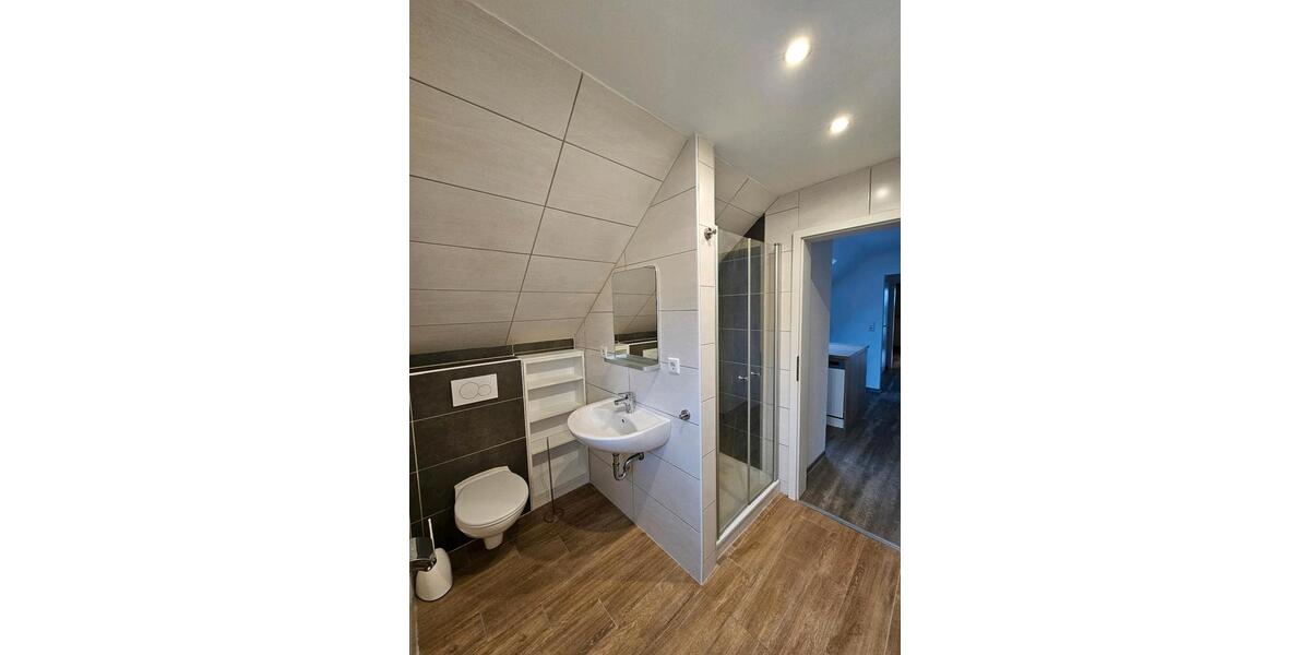 Dachgeschoßwohnung Apen - 3 Zimmer, 70 m&sup2;, 850&euro; | Angebot:25404096