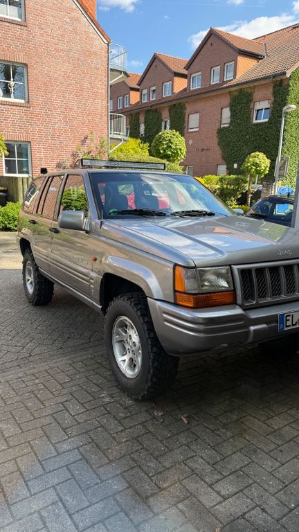 Grand Cherokee