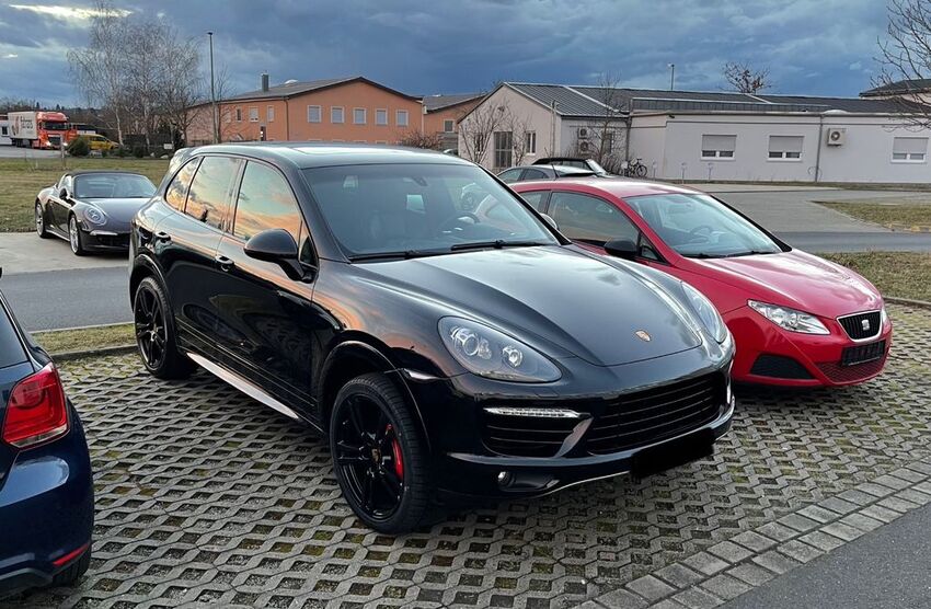 Porsche Cayenne 183.000 km 27.250 € Korntal Münchingen 70825