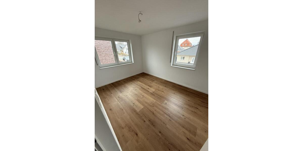 Doppelhaushälfte Varel - 4 Zimmer, 118 m&sup2;, 1.400&euro; | Angebot:26455793