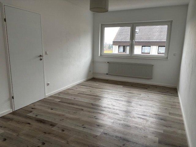 Reihenhaus Frankfurt am Main Bonames - 4.5 Zimmer, 138 m&sup2;, 2.000&euro; | Angebot:26048024