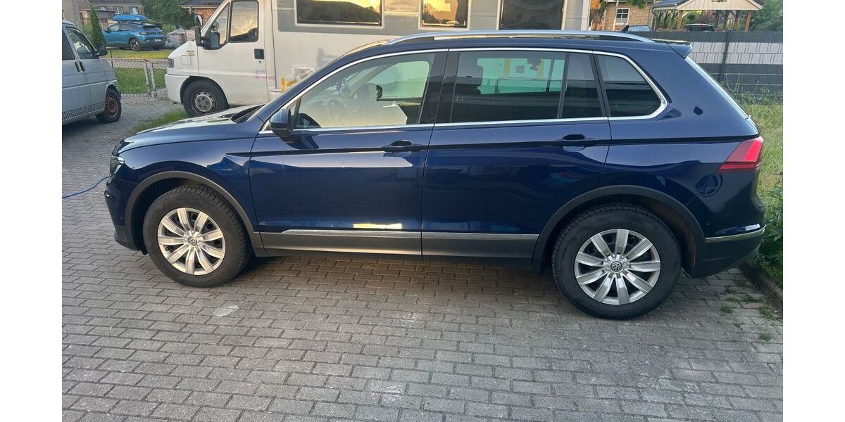 VW Tiguan 75.000 km 23.999 &euro; Pogez 19217