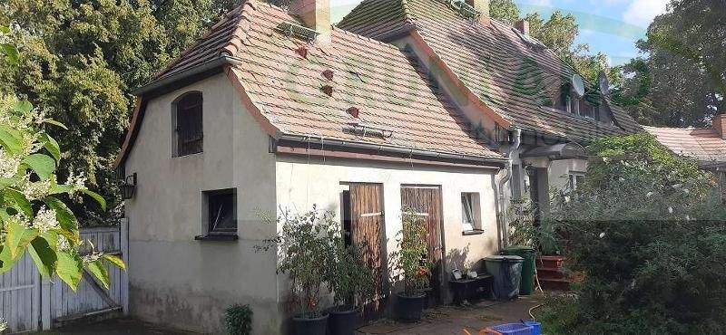 *Doppelhaushälfte auf großem Grundstück!* 4 zimmer