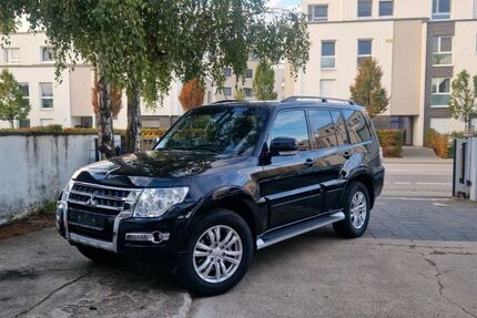 Mitsubishi Pajero 135.000 km 26.999 &euro; Mainz-Kostheim 55246