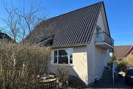 Haus Reinfeld - 4 Zimmer, 96 m&sup2;, 299.000&euro; | Angebot:26243801
