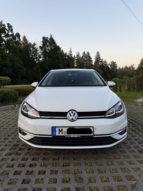 VW Golf 68.000 km 20.600 € Unterhaching 82008