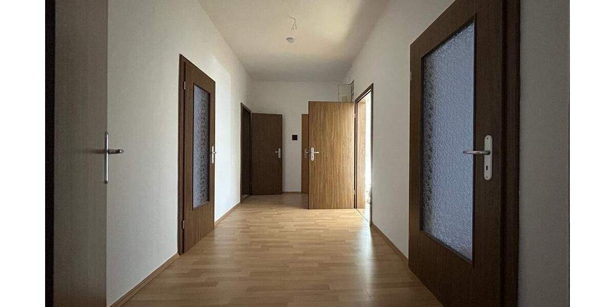 Etagenwohnung Aue - 4 Zimmer, 90 m&sup2;, 480&euro; | Angebot:25564480