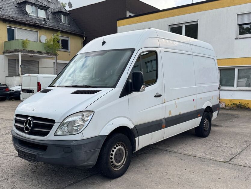 Mercedes-Benz Sprinter 417.077 km 4.999 € Frankfurt 60487