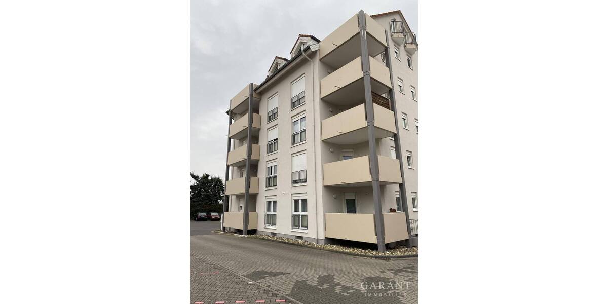 2-Zimmer-Wohnung mit Balkon, im Hochparterre eines Mehrfamilienhauses - aktuell sicher vermietet 2 zimmer