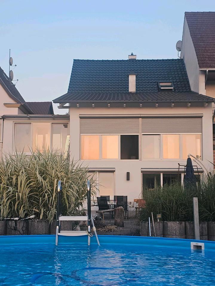 1 Fam. Haus in Ixheim ruhige lage ca.. 180m2 Wohnfläsche 3 etagen