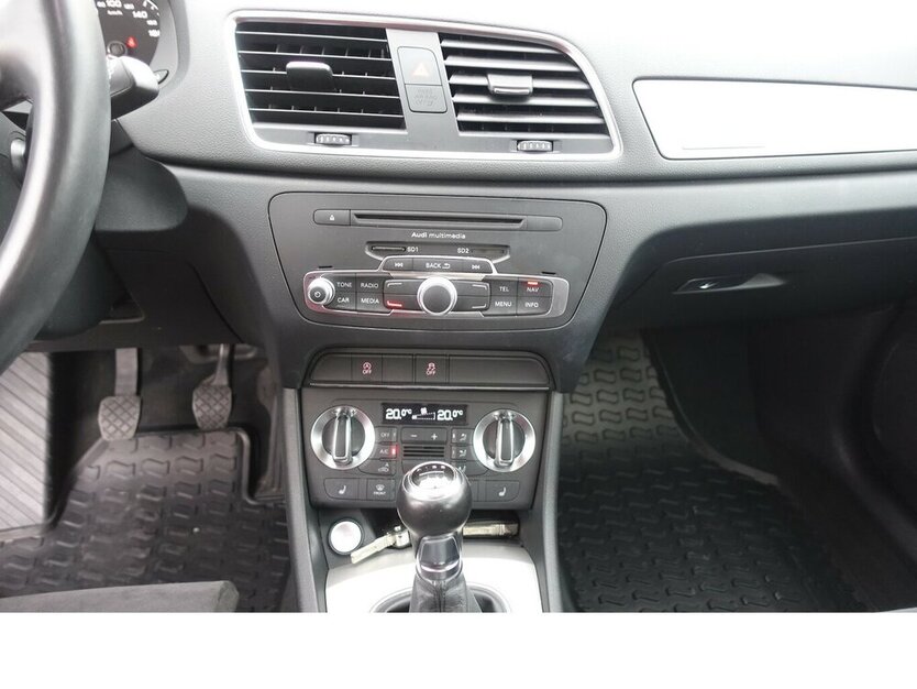 Q3 2.0 TDI quattro Bi-Xenon Navi PDC S-Line 8x Alu