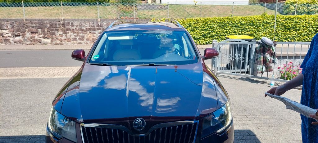 Skoda Superb 195.000 km 9.100 &euro; Ottweiler 66564