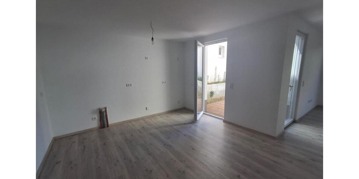 Erdgeschoßwohnung Ludwigshafen am Rhein Mundenheim - 2 Zimmer, 75 m&sup2;, 1.000&euro; | Angebot:25895061