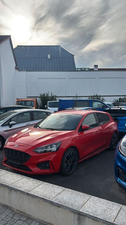 Ford Focus 63.800 km 17.490 € Außernzell 94532