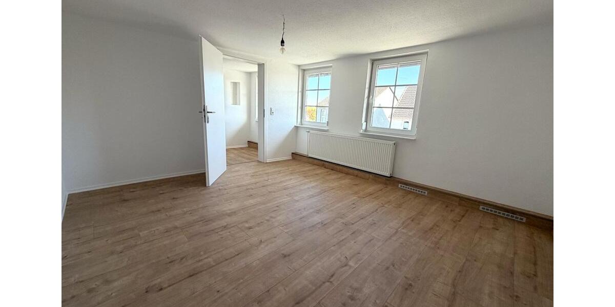 Etagenwohnung Börßum - 5 Zimmer, 142 m&sup2;, 1.050&euro; | Angebot:26412812