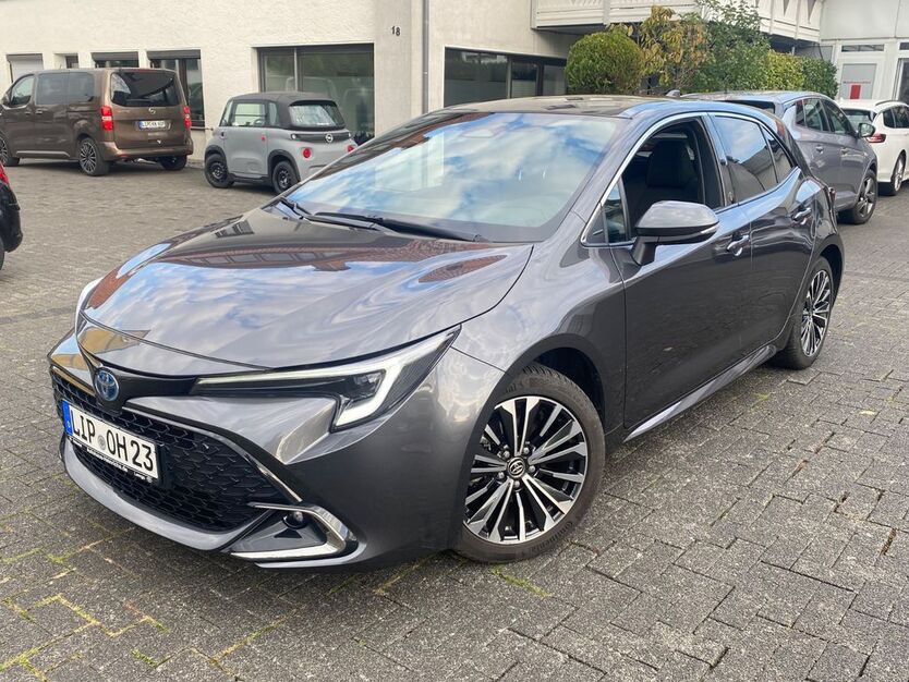 Toyota Corolla 17.000 km 24.800 € Detmold 32758