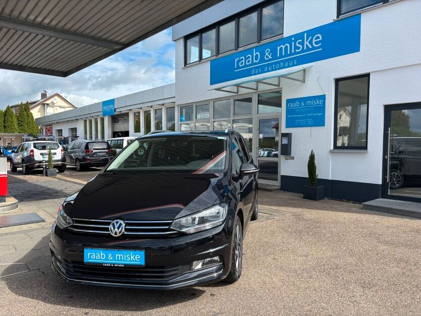 VW Touran 121.400 km 18.990 € Essingen 73457