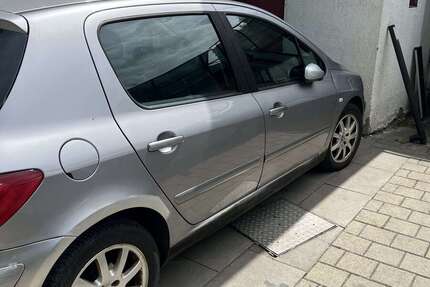 Peugeot 307 260.000 km 900 &euro; Deißlingen 78652