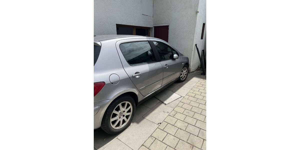 Peugeot 307 260.000 km 900 &euro; Deißlingen 78652