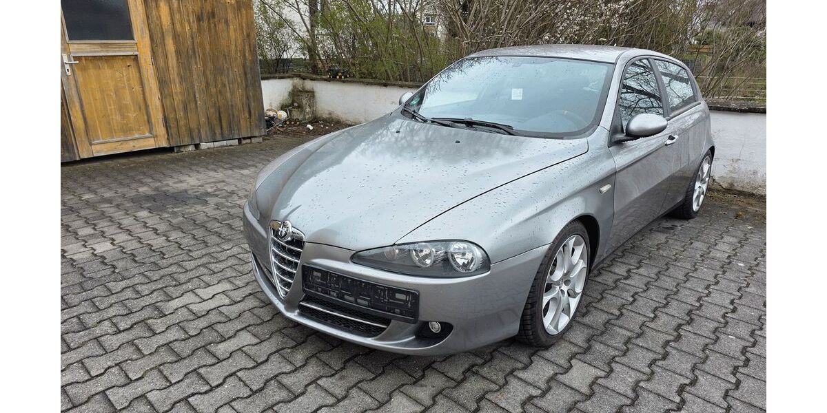 Alfa Romeo 147 145.400 km 3.590 &euro; Kümmersbruck 92245