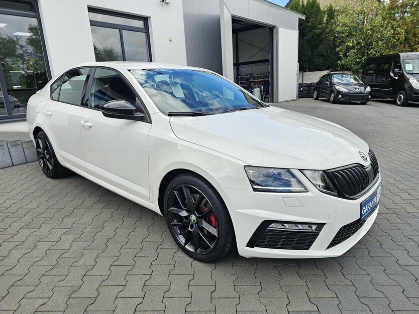 Octavia 2.0 TDI RS SPORTPAKET LEDER NAVI LED