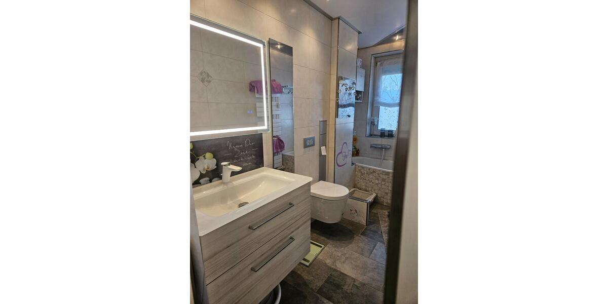 Etagenwohnung Riesa Neuweida - 3 Zimmer, 68 m&sup2;, 100.000&euro; | Angebot:25368316