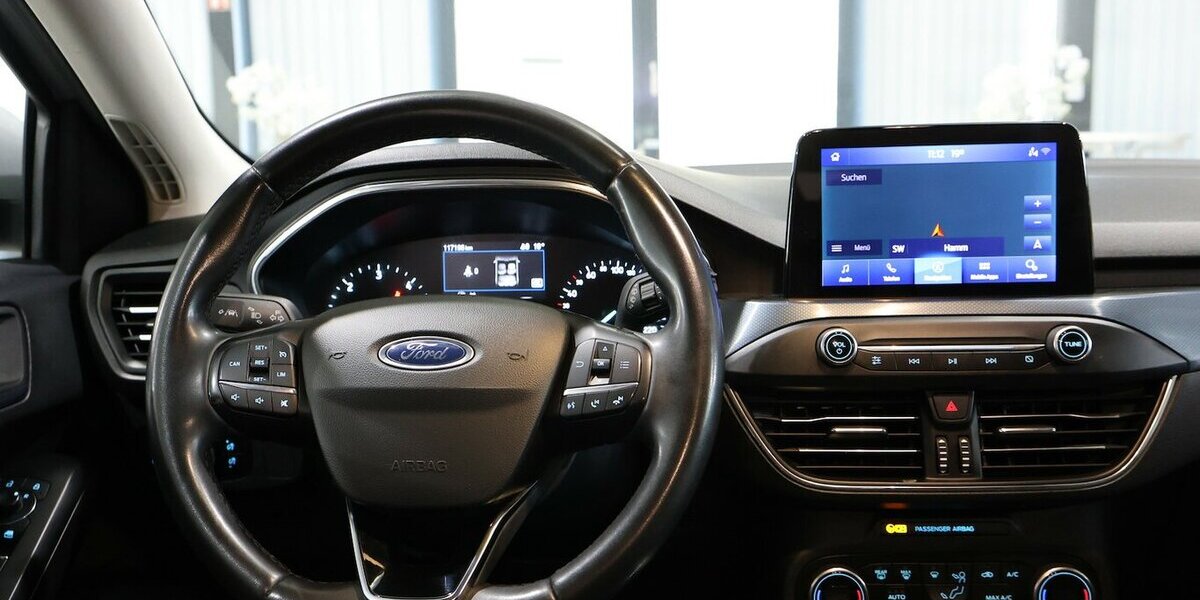 Ford Focus TUNIER 1.5 EB ACTIVE CROSS OVER / LED / 117.000 km 14.444 &euro; Hamm 59077