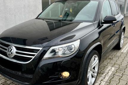 VW Tiguan 228.000 km 6.890 &euro; Rielasingen-Worblingen 78239