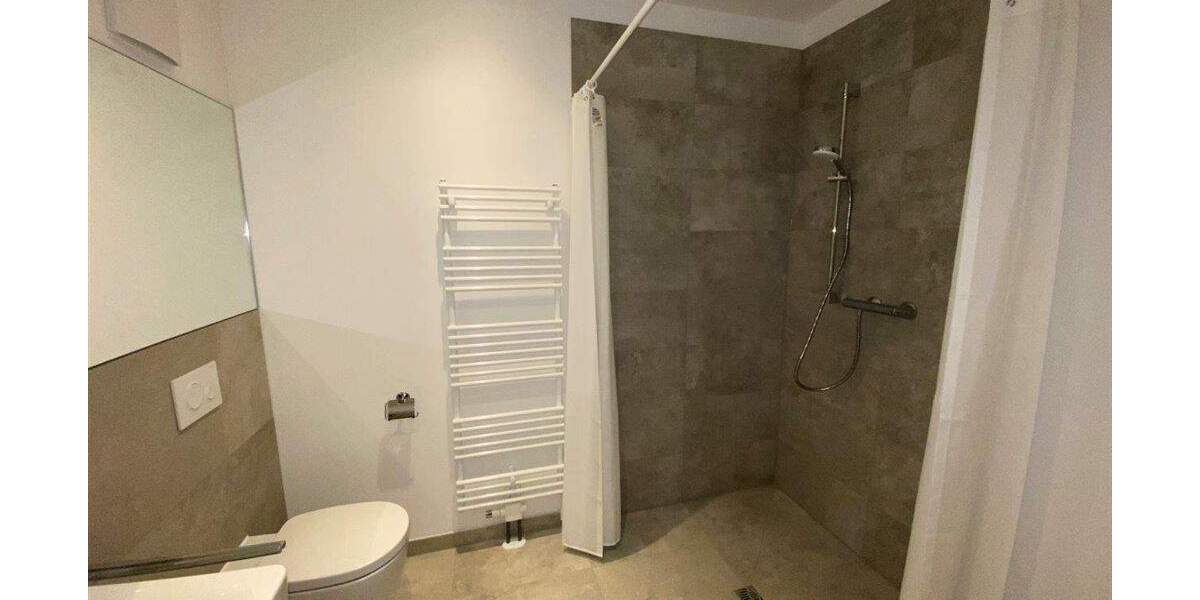 Stötteritz* Neubau* Zweitbezug* altersgerechte Whg* hell* Balkon hofseitig* offene Küche mit EBK 2 zimmer