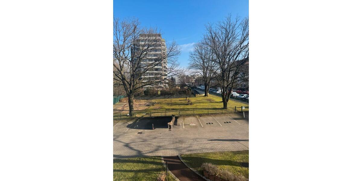 Etagenwohnung Bergisch Gladbach Frankenforst - 4 Zimmer, 104 m&sup2;, 1.579&euro; | Angebot:24785431