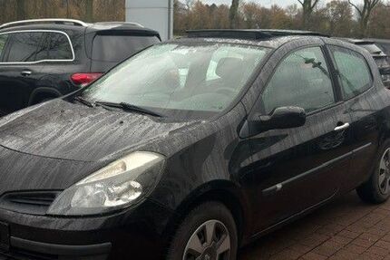 Renault Clio 175.000 km 3.290 &euro; Coesfeld 48653