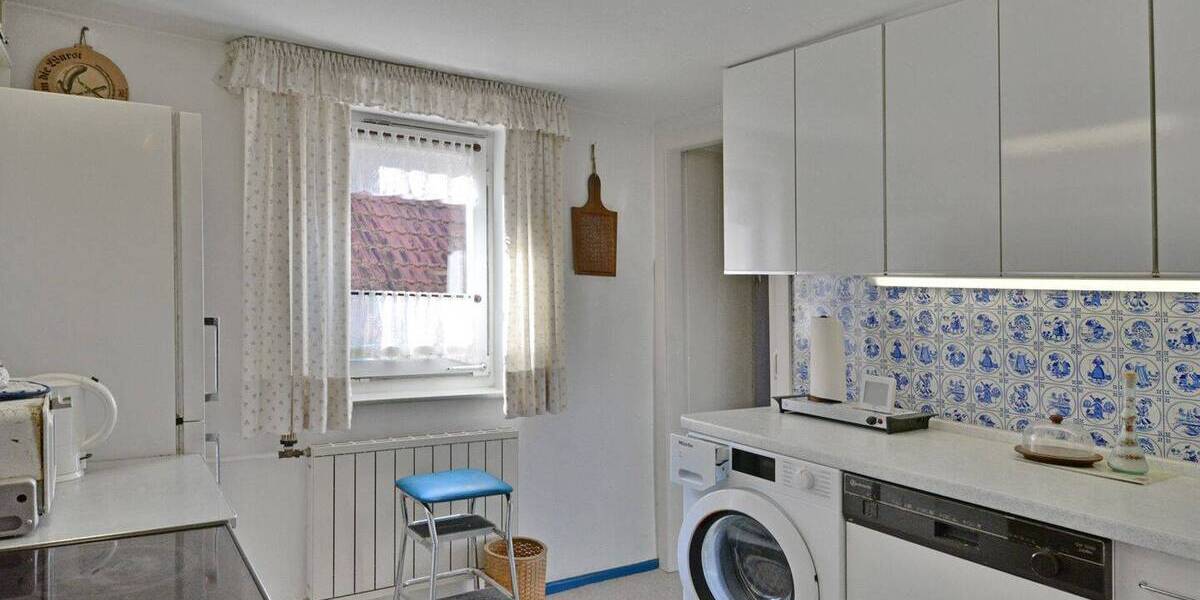 Mehrfamilienhaus, Wohnhaus Wolfhagen - 9 Zimmer, 258 m&sup2;, 180.000&euro; | Angebot:26763338