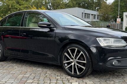 VW Jetta 297.400 km 3.990 &euro; Bremen 28329