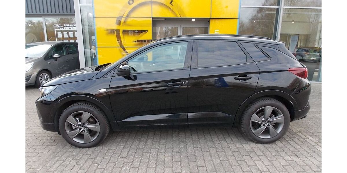 Opel Grandland (X) 15.562 km 23.990 &euro; Brunsbüttel 25541