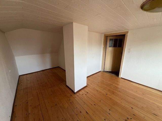 Großzügiges Reihenendhaus -ruhige Lage, kein Verkehr 5 zimmer