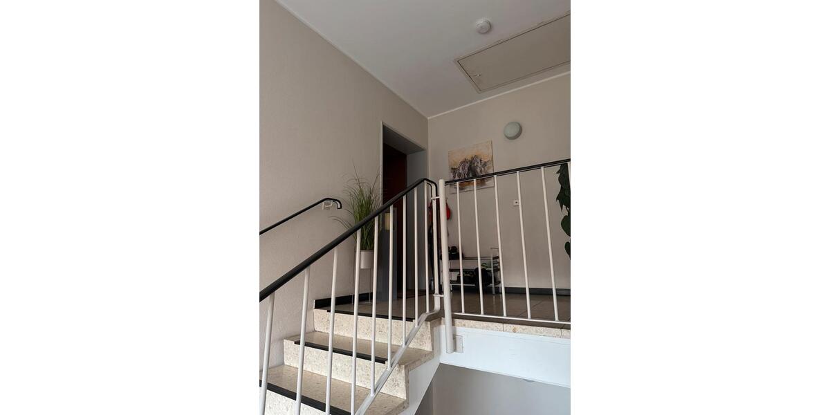 Modern wohnen auf zwei Ebenen - 110 qm Maisonette in Empelde 3.5 zimmer